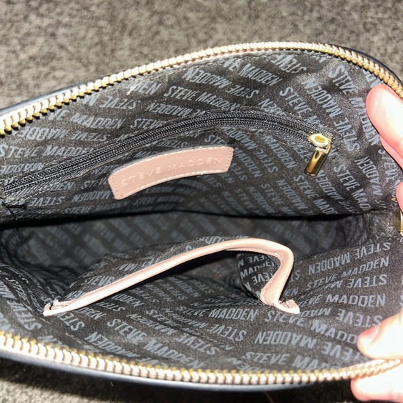 Steve Madden Blush Crossbody Bag with Gold Chain - Picture 4 of 6
